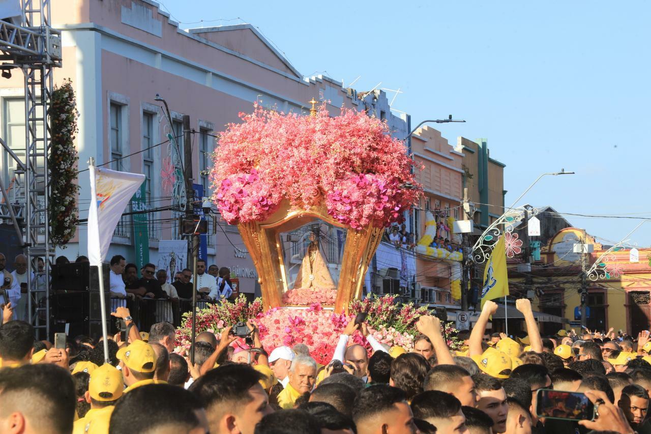 Grande Procissão do Círio de Nazaré 2026 começa em Belém.